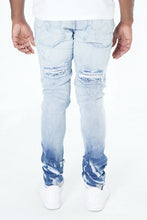 Load image into Gallery viewer, F1734 Frost All Over Shredded Jeans - Light wash
