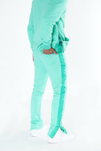 Load image into Gallery viewer, F5766 Frost High Fashion Fleece Set - Green
