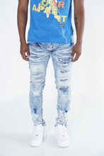 Load image into Gallery viewer, F1778  Frost Shredded Jeans w/ paint - Light Wash
