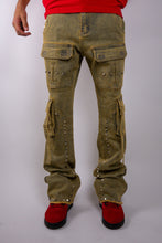 Load image into Gallery viewer, RM206SK -Studded Stacked Cargo Jeans

