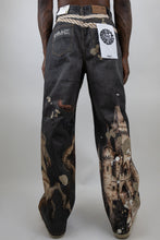 Load image into Gallery viewer, RM203B Castle - Graphic Printed Baggy Jeans
