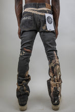 Load image into Gallery viewer, RM203SK - Graphic Printed Stacked Jeans
