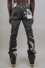 Load image into Gallery viewer, RM204SK - Graphic Printed Stacked Jeans
