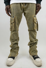 Load image into Gallery viewer, RM207SK -Studded Stacked Cargo Jeans
