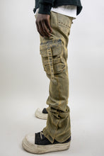 Load image into Gallery viewer, RM207SK -Studded Stacked Cargo Jeans
