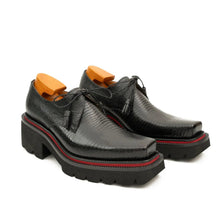 Load image into Gallery viewer, Derby shoes with thick soles, snake pattern embossing and tassels
