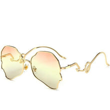 Load image into Gallery viewer, Eccentric Wavy Frame Sunglasses
