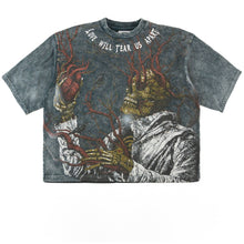 Load image into Gallery viewer, Tee | F179 Heartless Cropped - Black
