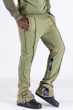 Load image into Gallery viewer, F1959 Frost Blow French Terry Pants - Olive
