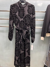 Load image into Gallery viewer, Dress
