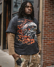 Load image into Gallery viewer, Sweatshirt|F4225 "Loyal To Few" Long Sleeves - Black
