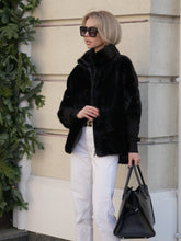 Load image into Gallery viewer, Genuine Scandinavian Mink Fur Poncho

