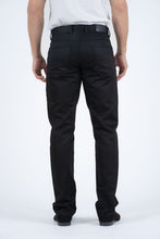 Load image into Gallery viewer, Slade Men&#39;s Black Relaxed Fit Stretch Pants
