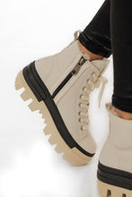 Load image into Gallery viewer, Aspen Genuine Shearling Lined Winter Boots
