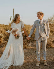 Load image into Gallery viewer, Champagne Men's Tie
