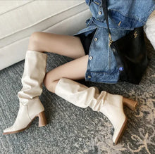 Load image into Gallery viewer, Block Heel Square-Toe Heels - # GIAA73410013
