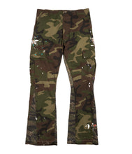 Load image into Gallery viewer, CAMO SPLIT FLARE DENIM
