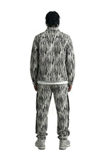 Load image into Gallery viewer, Vetiver Men's Tapestry Cargo Pants
