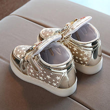 Load image into Gallery viewer, Modern Trend NEW Fashion Style Baby Fashion Sneakers For Children Girls  Star Luminous Child Casual Colorful Light LED Shoes Sneakers

