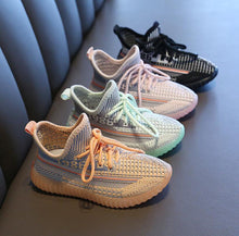 Load image into Gallery viewer, Boys Girls Fashion Sneakers Baby/Toddler/Little Kids Leather Trainers Children School Sport Shoes Soft Running Shoes
