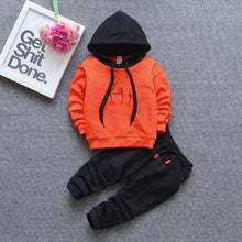 Load image into Gallery viewer, Modern Luxury Classic style Fall Baby Boys and Girls Clothing Set T-shirt Tops Pant Tracksuits Outfits For Kids
