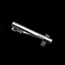 Load image into Gallery viewer, Men's Metal Tie Clip Bright Stainless Steel Tie Clip Men's Classic Tie Clip Elegant Jewelry Necktie Clips Clasp Simple Wedding Jewelry Necktie Clips For Party Charming Creative Anniversary Gifts
