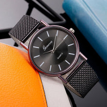 Load image into Gallery viewer, New Women's Casual Silicone Strap Quartz Watch Top Brand Girls Bracelet Clock Wrist Watch For Women and Girls
