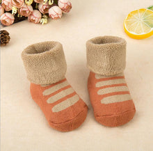 Load image into Gallery viewer, 1 Pair Newborn Cotton Striped Warm Slippers Socks For Baby Girls And Boys Very Comfortable And Soft Material
