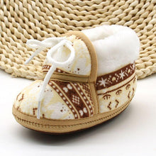 Load image into Gallery viewer, Newborns Baby Boy Soft Soled Footwear Walking Shoes Winter Warm Print First Walkers Baby Girl Cotton Shoes
