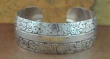 Load image into Gallery viewer, Big Elegant Luxury Amazing Classic Fashion Flower Metal Tibetan Indian Silver Vintage Retro Fashion Cuff Bracelet Bangle For Woman With Details of Animals
