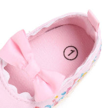 Load image into Gallery viewer, First Walkers Baby Girls Soft Soled Anti-Slip White Bow Shoe Luxury Stylish Shoes For Baby Girl Perfect Gift
