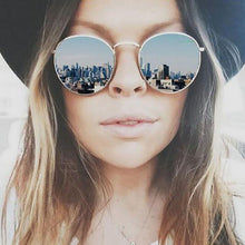 Load image into Gallery viewer, Leon Elegant Unisex Woman and Man Classic Round  Sunglasses Designer Glasses Lady Round Luxury Retro Sunglasses With Vintage Mirror Oculos De Sol Gafas
