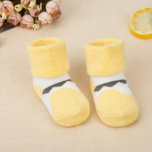 Load image into Gallery viewer, 1 Pair Newborn Cotton Striped Warm Slippers Socks For Baby Girls And Boys Very Comfortable And Soft Material
