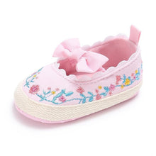 Load image into Gallery viewer, First Walkers Baby Girls Soft Soled Anti-Slip White Bow Shoe Luxury Stylish Shoes For Baby Girl Perfect Gift
