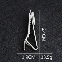 Load image into Gallery viewer, Retro Playing Cards Tie Clip Vintage Elegant Tie Clip Man Clips Unique Business Cufflinks Wedding Tie Clips For Anniversary Business Meeting And Daily Life
