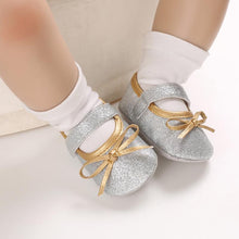 Load image into Gallery viewer, Baby Newborn Infant Princess Shoes Comfortable Sole Baby Infant 0-18M Soft Material Cute Unique Design
