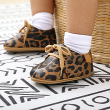Load image into Gallery viewer, Unisex Baby Luxury Soft Leather Shoes Newborn Rubber Soft Sole First Walkers Toddler Shoes For Everyday Wear For Boys And Girls
