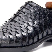 Load image into Gallery viewer, Python leather dress shoes
