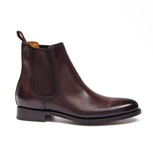 Load image into Gallery viewer, Men's Goodyear welt Chelsea boots
