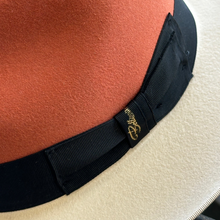 Load image into Gallery viewer, Fox Fedora - Two Tone (Cinnamon / Silverbelly)

