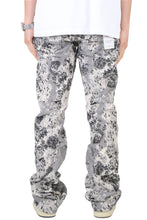 Load image into Gallery viewer, VISTA Men's premium jacquard flare stacked fit denim pants
