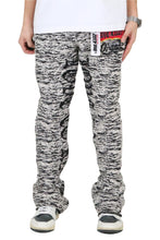 Load image into Gallery viewer, KIRK Men's premium jacquard pattern stack fit denim pant
