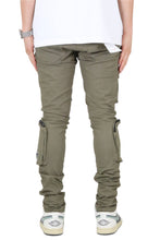 Load image into Gallery viewer, Verde Men's premium twill cargo pant with multi functional pockets
