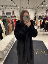 Load image into Gallery viewer, ⇆ Reversible Faux Fur &amp; Suede Coat
