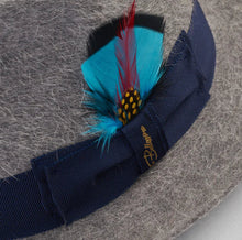 Load image into Gallery viewer, Fox Fedora - Gray - Long Hair
