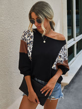 Load image into Gallery viewer, Leopard Pullover Knit Sweater
