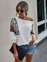 Load image into Gallery viewer, Leopard Pullover Knit Sweater
