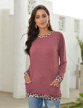 Load image into Gallery viewer, Leopard Contrast Pocket Pullover
