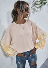 Load image into Gallery viewer, Two Tone Sleeve Knit Sweater
