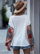 Load image into Gallery viewer, Paisley Printed Puffed Sleeve Pullover
